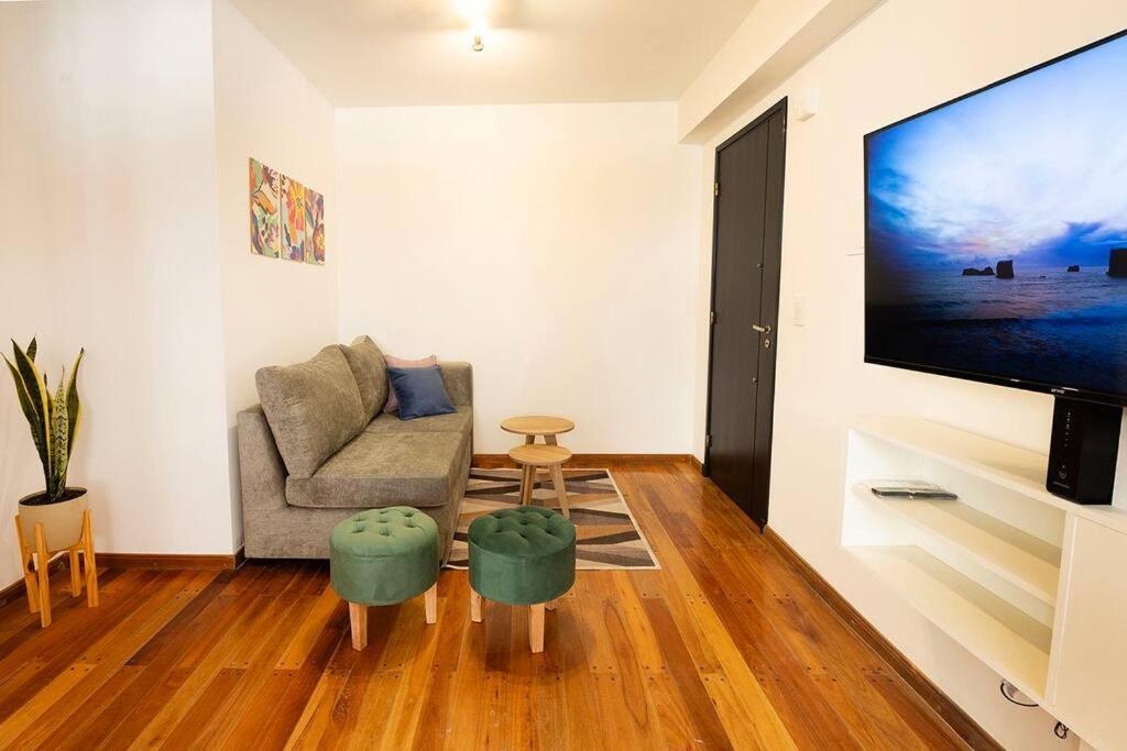 Apartamento Departamento De Categoria, Excelente Ubicacion